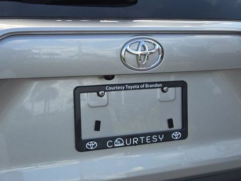 Certified 2025 Toyota RAV4 XLE AWD/4WD image 30