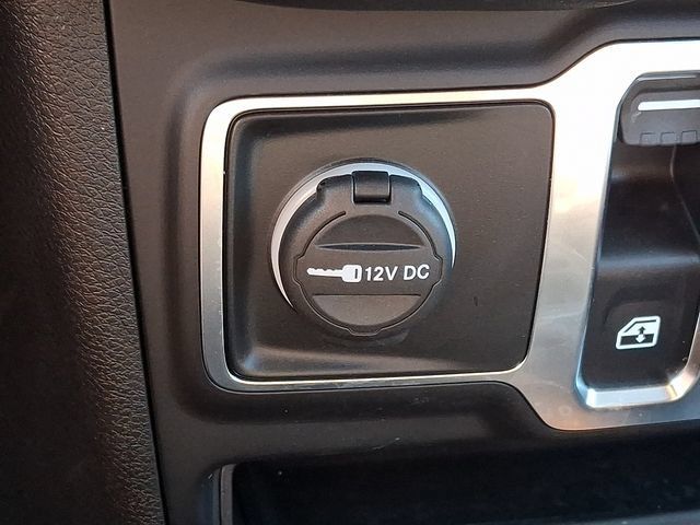 Used 2025 Jeep Wrangler Sport AWD/4WD image 23
