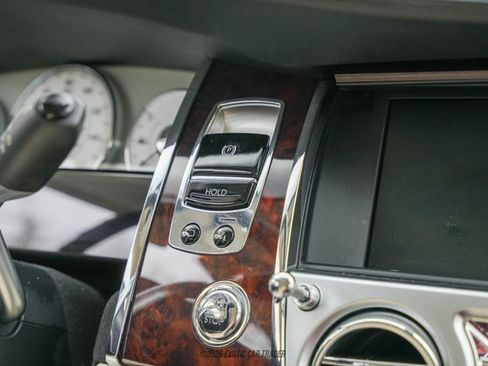 Used 2011 Rolls-Royce Ghost image 46