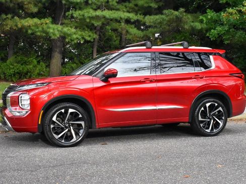 Used 2022 Mitsubishi Outlander SEL image 4