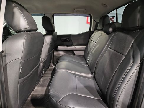 Used 2023 Toyota Tacoma SR image 34