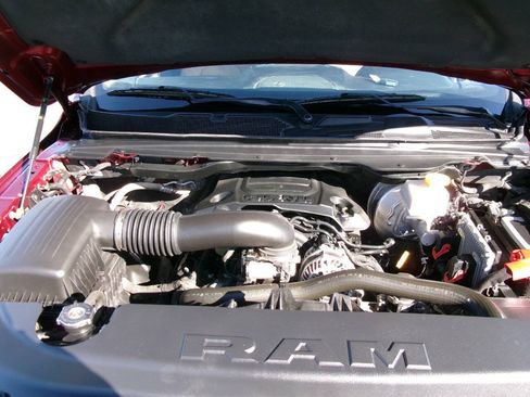 Used 2021 RAM 1500 Big Horn AWD/4WD image 18