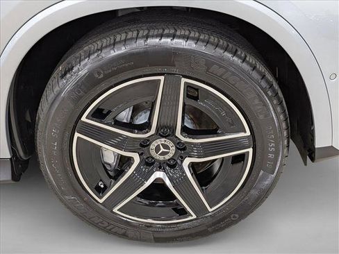 Used 2026 Mercedes-Benz GLC 300 image 23