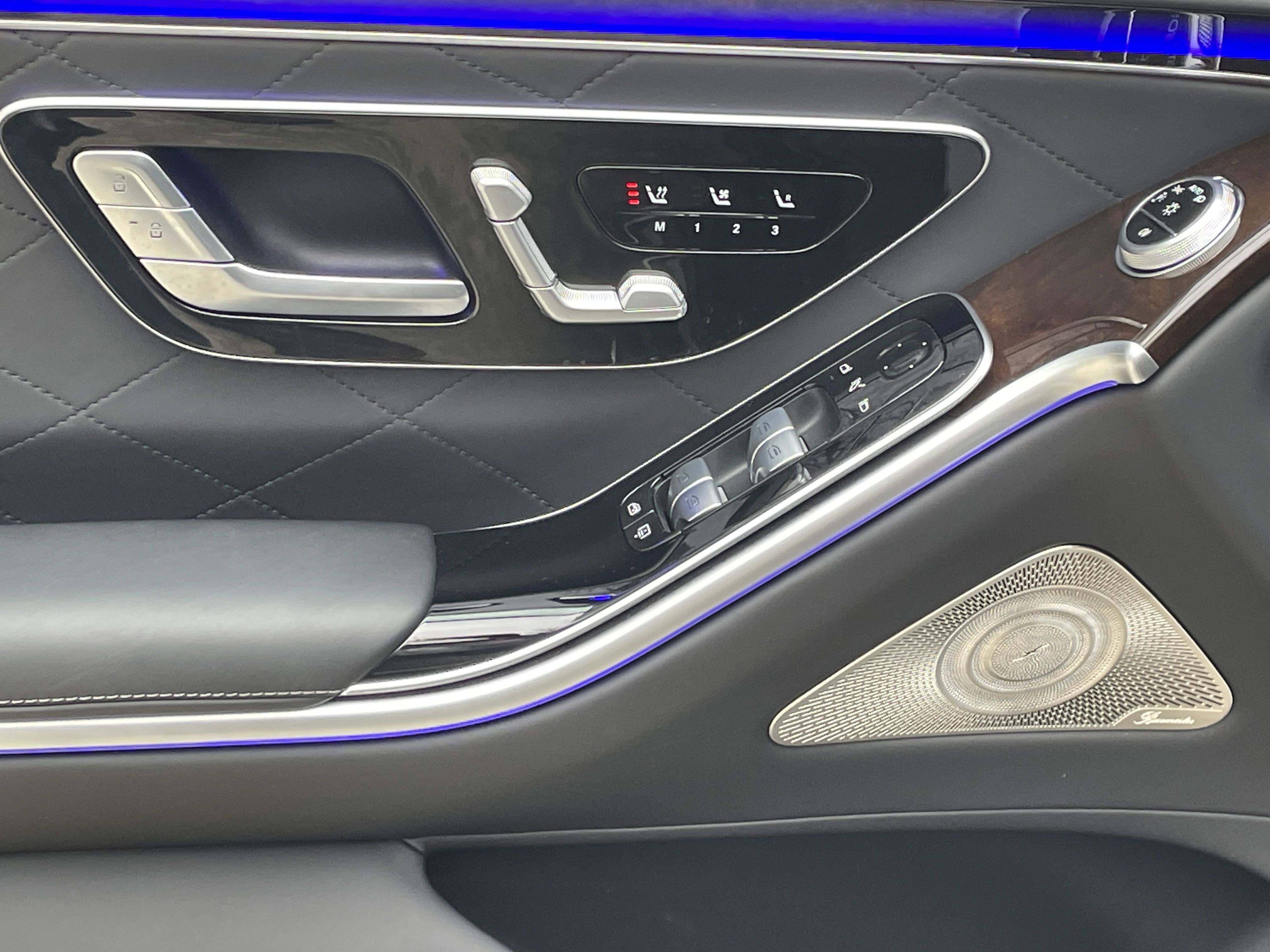 Used 2024 Mercedes-Benz S 580e 4MATIC Sedan image 17