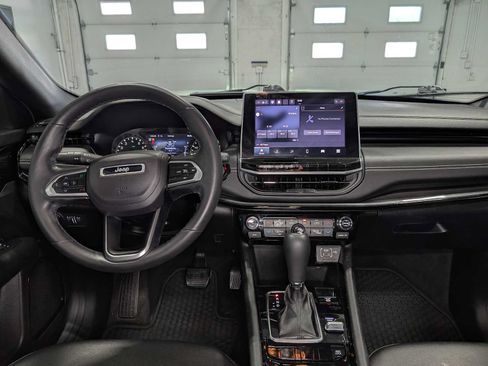 Used 2022 Jeep Compass Latitude w/ Convenience Group AWD/4WD image 17