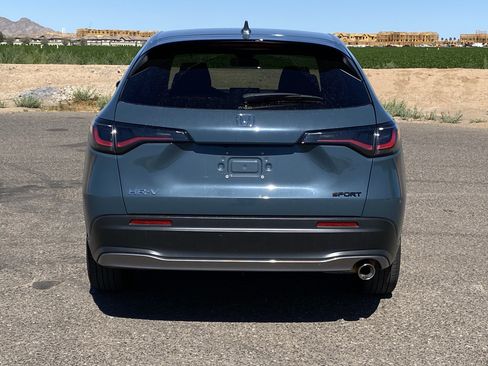 Used 2025 Honda HR-V Sport image 4