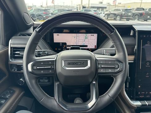 Used 2025 GMC Yukon XL Denali Ultimate w/ LPO, Floor Liner Package AWD/4WD image 35