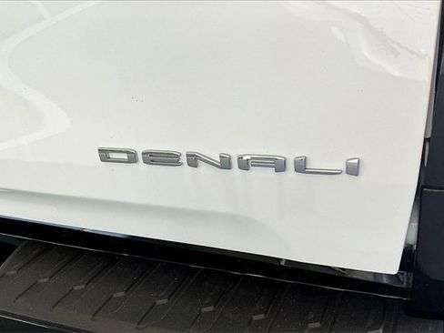 New 2025 GMC Sierra EV Denali image 9