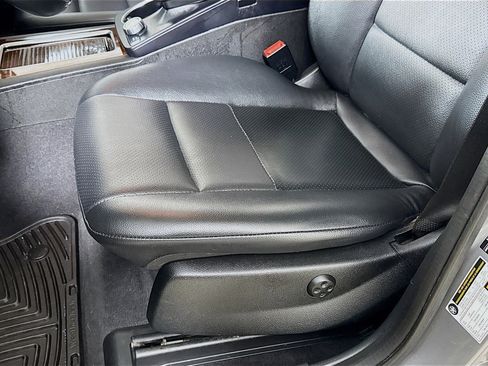 Used 2015 Mercedes-Benz GLK 350 4MATIC image 22