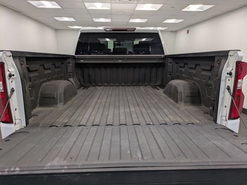 Used 2020 Chevrolet Silverado 1500 Custom w/ Custom Value Package AWD/4WD image 25