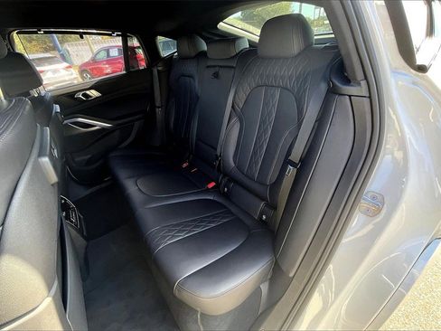 Used 2023 BMW X6 xDrive40i w/ Executive Package image 19