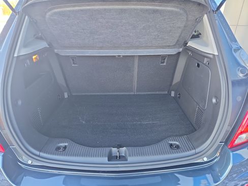 Certified 2022 Chevrolet Trax LT w/ LT Convenience Package image 20