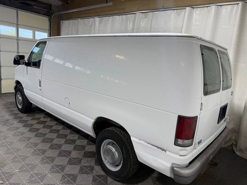 Used 1995 Ford E-250 and Econoline 250 Heavy-Duty RWD image 3