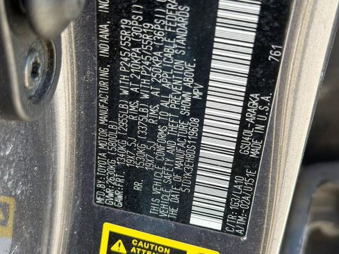 Used 2013 Toyota Highlander Limited FWD image 30