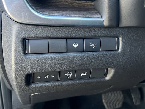 Certified 2025 Nissan Rogue Platinum w/ Tech Package image 14