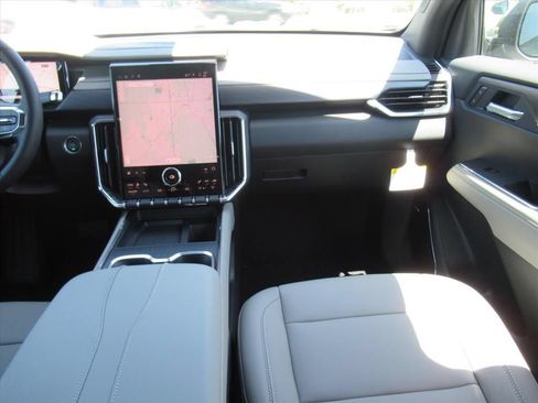 New 2026 GMC Acadia Elevation w/ Elevation Premium Package FWD image 13