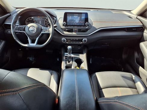 Used 2020 Nissan Altima 2.5 SR FWD image 11