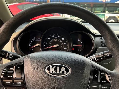 Used 2013 Kia Rio LX FWD image 13