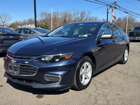 Used 2018 Chevrolet Malibu LS image 1