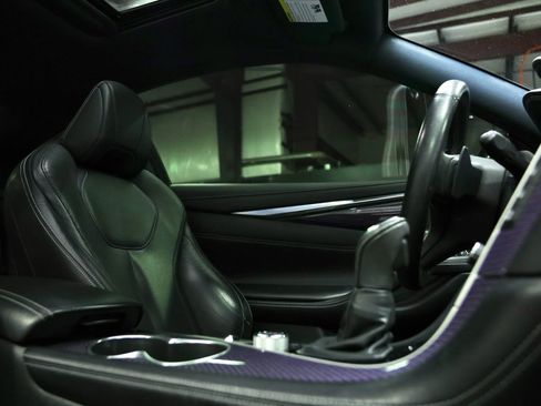 Used 2017 INFINITI Q60 Red Sport 400 image 29