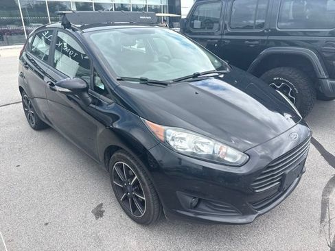 Used 2019 Ford Fiesta SE w/ Equipment Group 203A FWD image 2