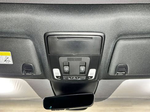 Used 2025 Honda Pilot Black Edition image 18