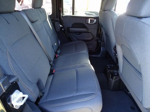 Used 2024 Jeep Wrangler Sahara w/ Technology Group image 22