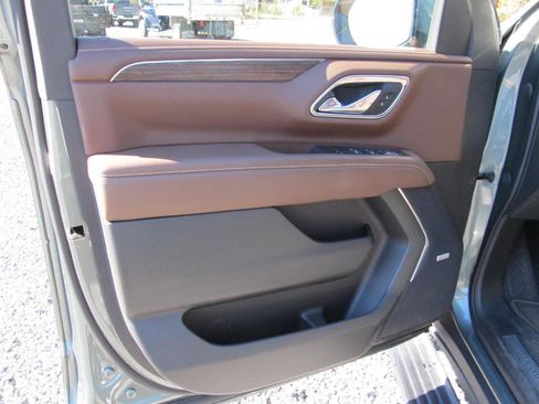 Used 2023 Chevrolet Tahoe High Country image 24