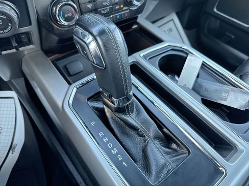 Used 2016 Ford F150 Lariat image 17