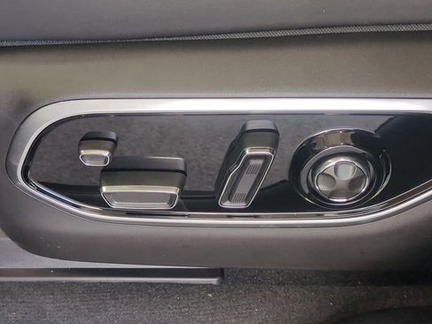 New 2025 Jeep Grand Cherokee Summit image 21