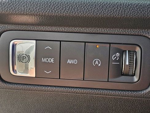 New 2026 Chevrolet Traverse LT w/ Midnight/Sport Edition AWD/4WD image 37
