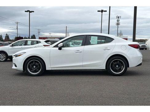 Used 2017 MAZDA MAZDA3 Sport w/ Preferred Equipment Package image 9