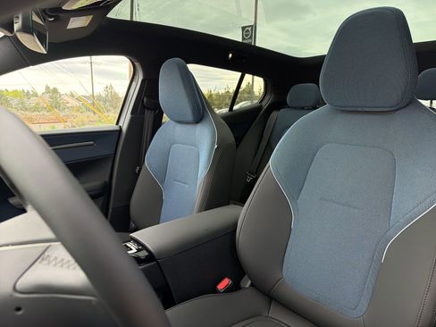 New 2026 Volvo EX30 Plus w/ Climate Package image 19