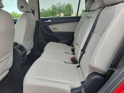 Used 2019 Volkswagen Tiguan SE w/ 3rd Row Seat Package AWD/4WD image 13