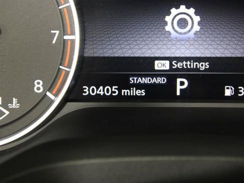 Certified 2025 Nissan Rogue SV FWD image 29