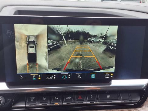 Used 2025 Chevrolet Silverado 2500 LT w/ Safety Package image 4