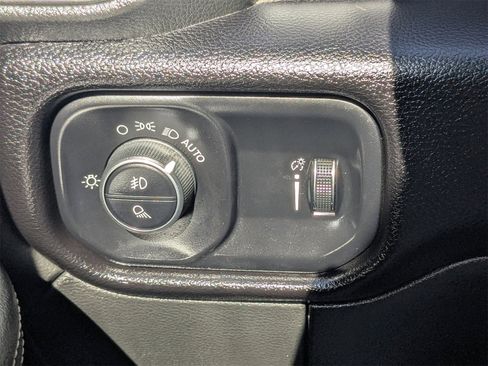 Used 2024 RAM 2500 Big Horn image 27