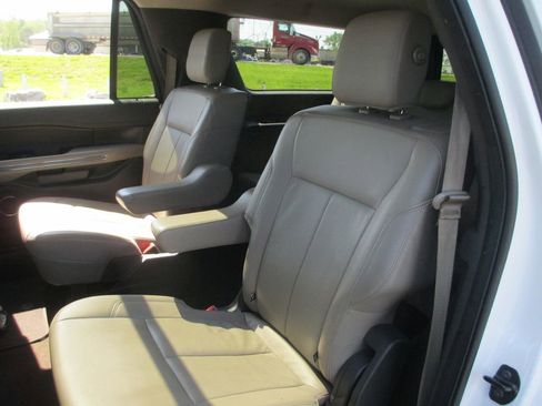 Used 2020 Ford Expedition Max XLT w/ Equipment Group 202A AWD/4WD image 20