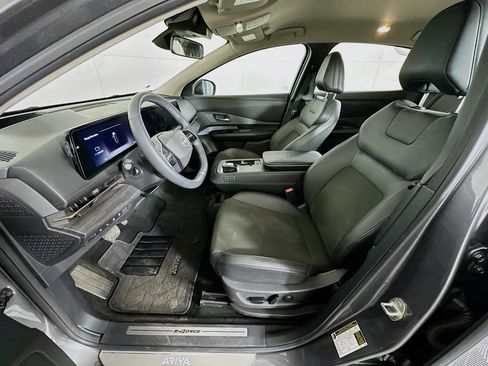 Used 2023 Nissan Ariya AWD image 13
