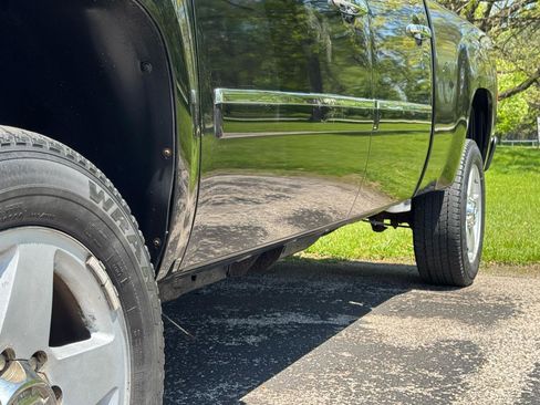 Used 2011 GMC Sierra 2500 Denali w/ Suspension Package, Off-Road AWD/4WD image 20