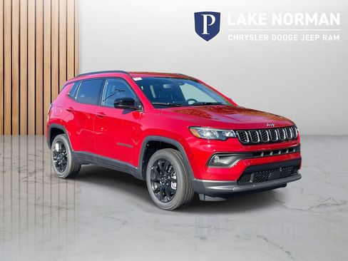 New 2026 Jeep Compass Latitude AWD/4WD image 2