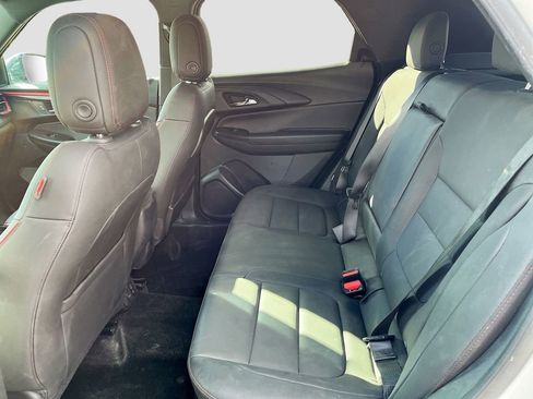 Used 2024 Chevrolet TrailBlazer RS w/ Convenience Package image 24