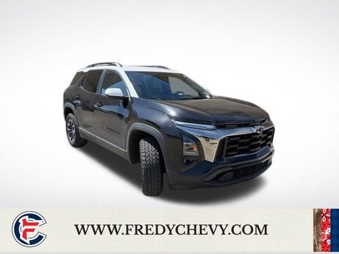 Used 2025 Chevrolet Equinox ACTIV w/ Safety and Technology Package FWD image 34