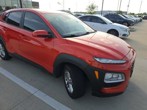 Used 2020 Hyundai Kona SE FWD image 2