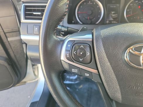 Used 2017 Toyota Camry SE image 22
