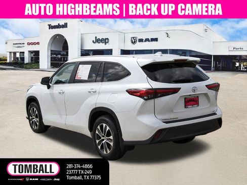 Used 2023 Toyota Highlander XLE image 5