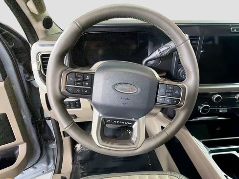 Used 2025 Ford F450 Platinum w/ Platinum Plus Package AWD/4WD image 14