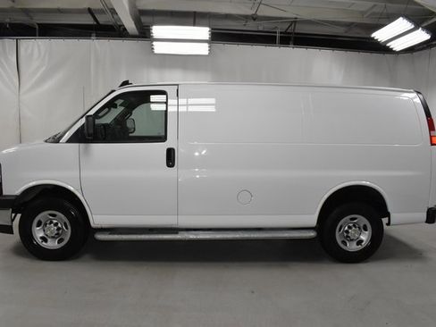 Used 2024 Chevrolet Express 2500 w/ Driver Convenience Package image 8