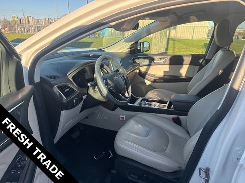 Used 2022 Ford Edge Titanium image 8