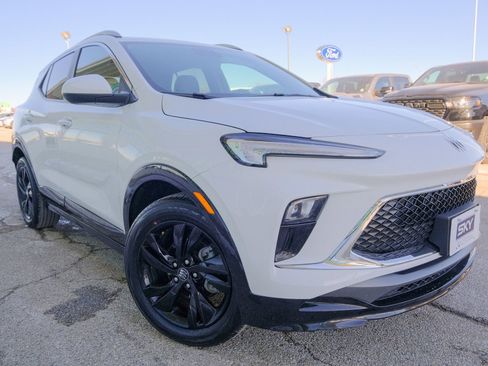 Used 2024 Buick Encore GX Sport Touring image 13